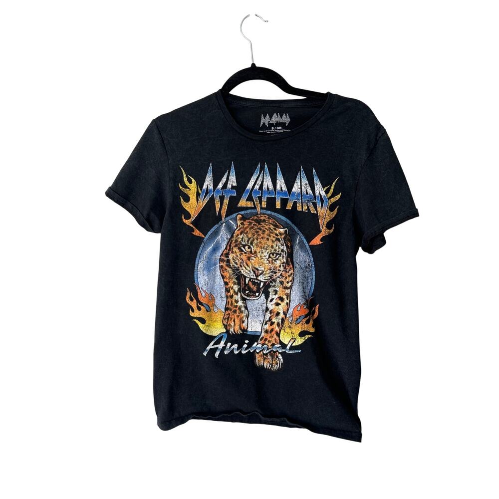 Def Leppard Black Animal Graphic Short Sleeve Tee Small